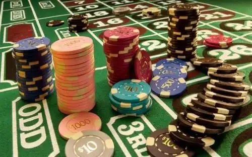 Antarmuka permainan JILI di bacansport dengan dealer langsung dan meja interaktif